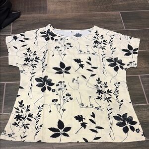 Black and White Boxy Short Sleeve Blouse